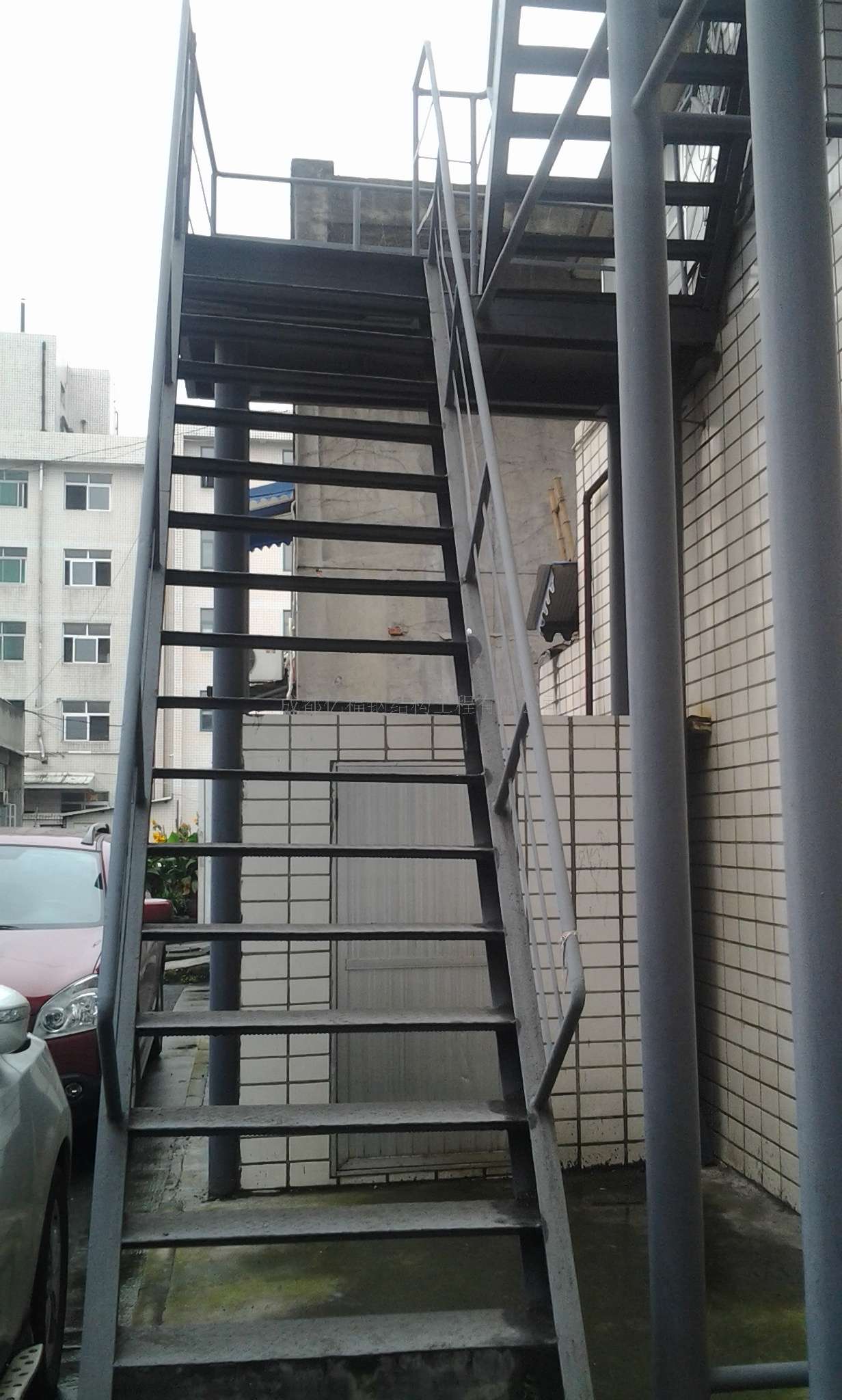 室外钢楼梯